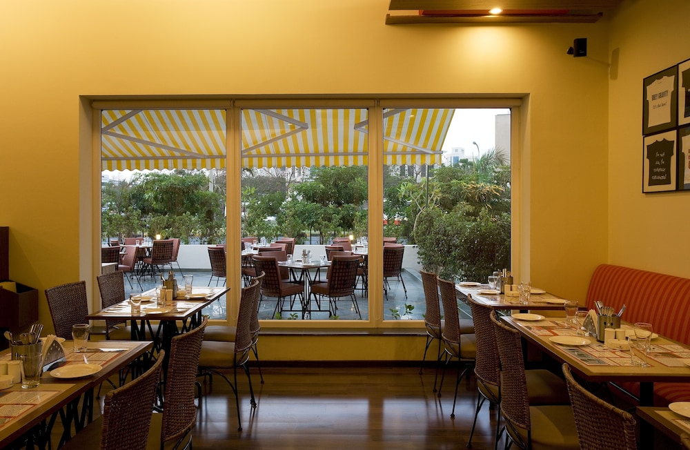 Lemon Tree Hotel Hinjawadi Pune 35/49