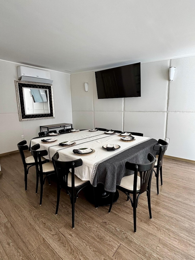 Casa Bonita Hotel and Luxury Residence 40/50