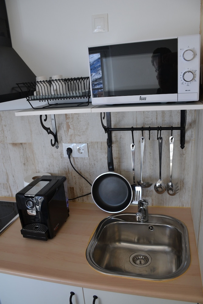 Sabica Nevada Gorbea Suites Apartments 11/27