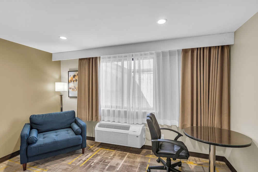 Baymont by Wyndham Kansas City North 12/24