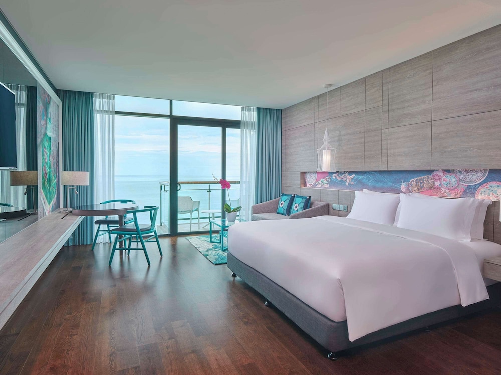 ANGSANA TWO-BEDROOM DELUXE SEAVIEW SUITE