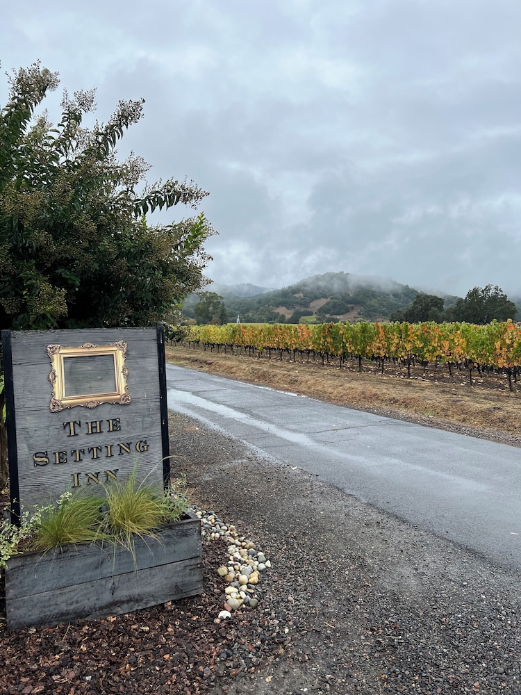 The Setting Inn Napa Valley 40/50