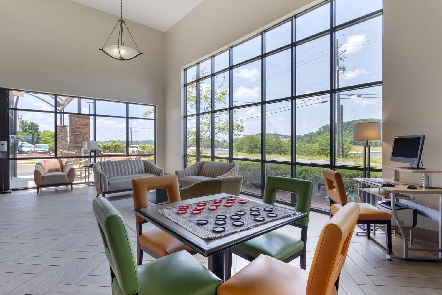 Comfort Suites Kodak Sevierville 20/40