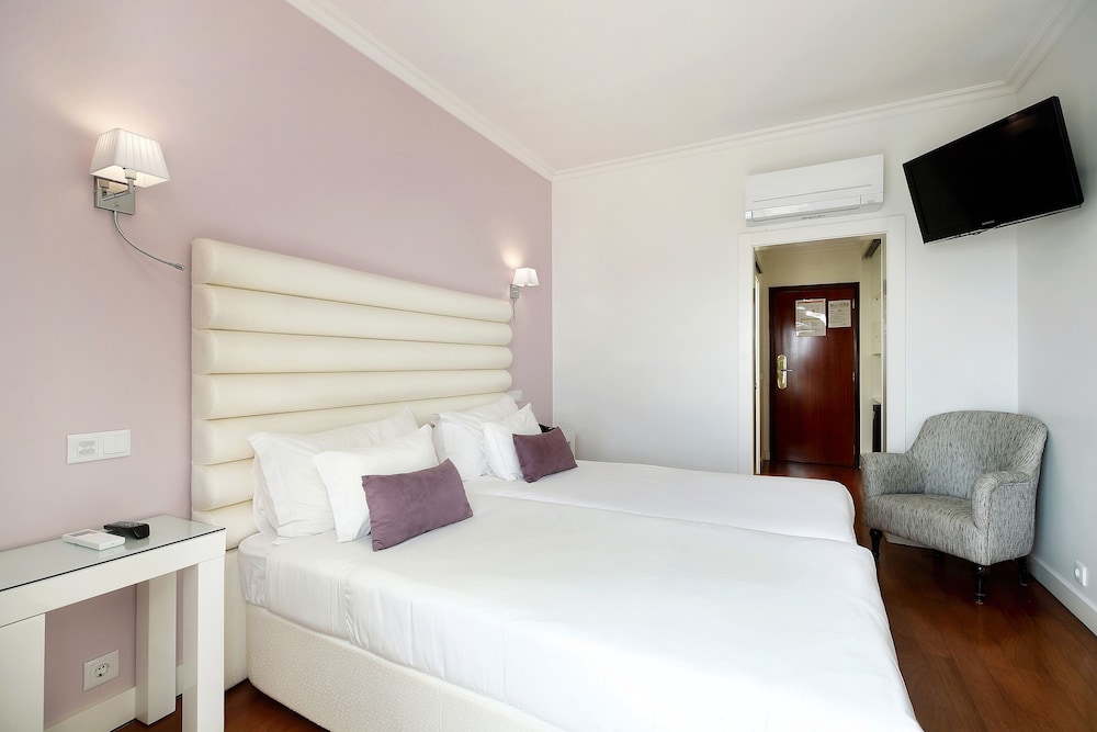 Room, Twin Beds, Sea View, Patio, Terrace, Pool Area