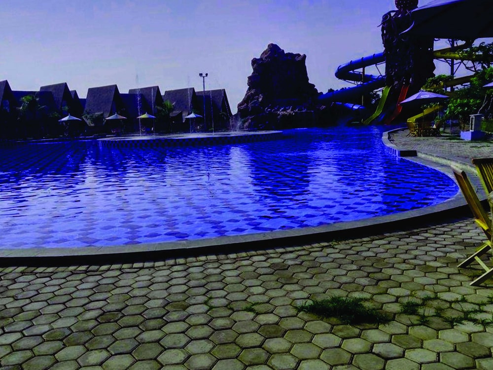 Seaview Cottage Cirebon Waterland 12/23