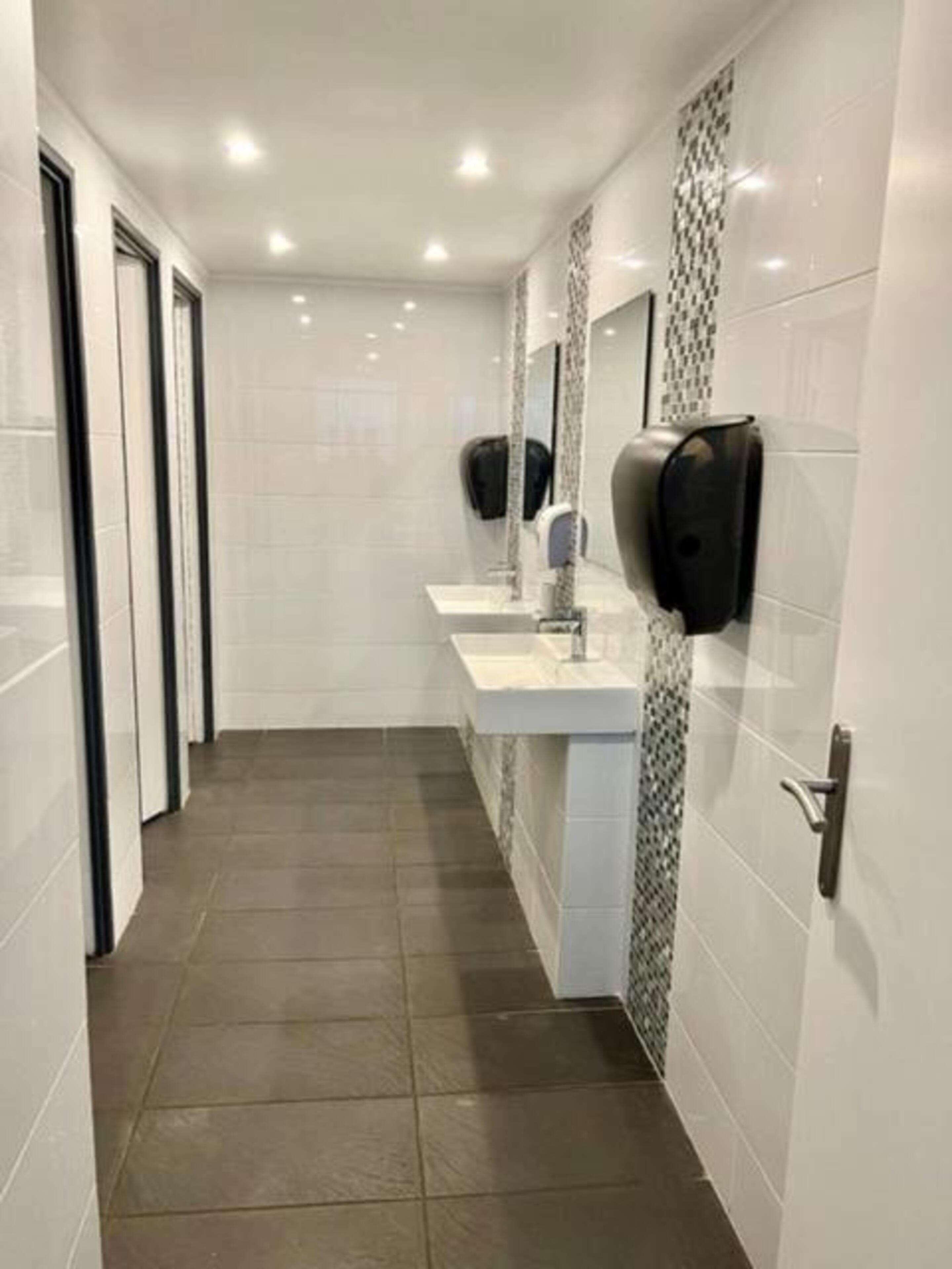Kyriad Direct Reims Bezannes 18/18