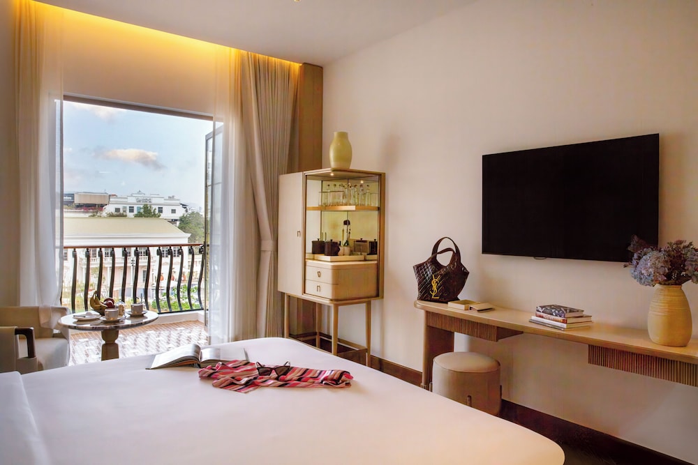 PREMIUM, TWIN BEDS, BALCONY