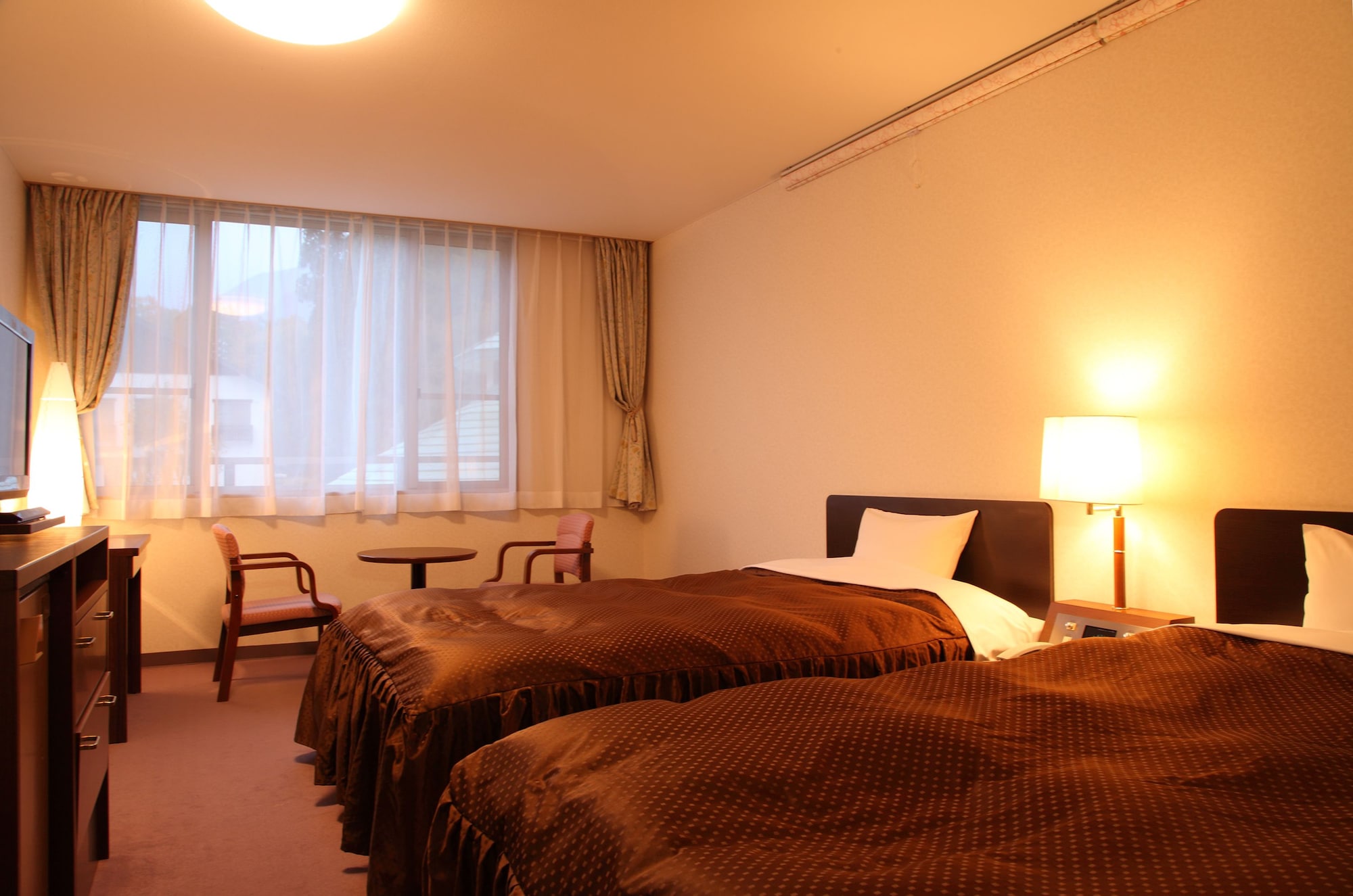 ROOM, TRIPLE