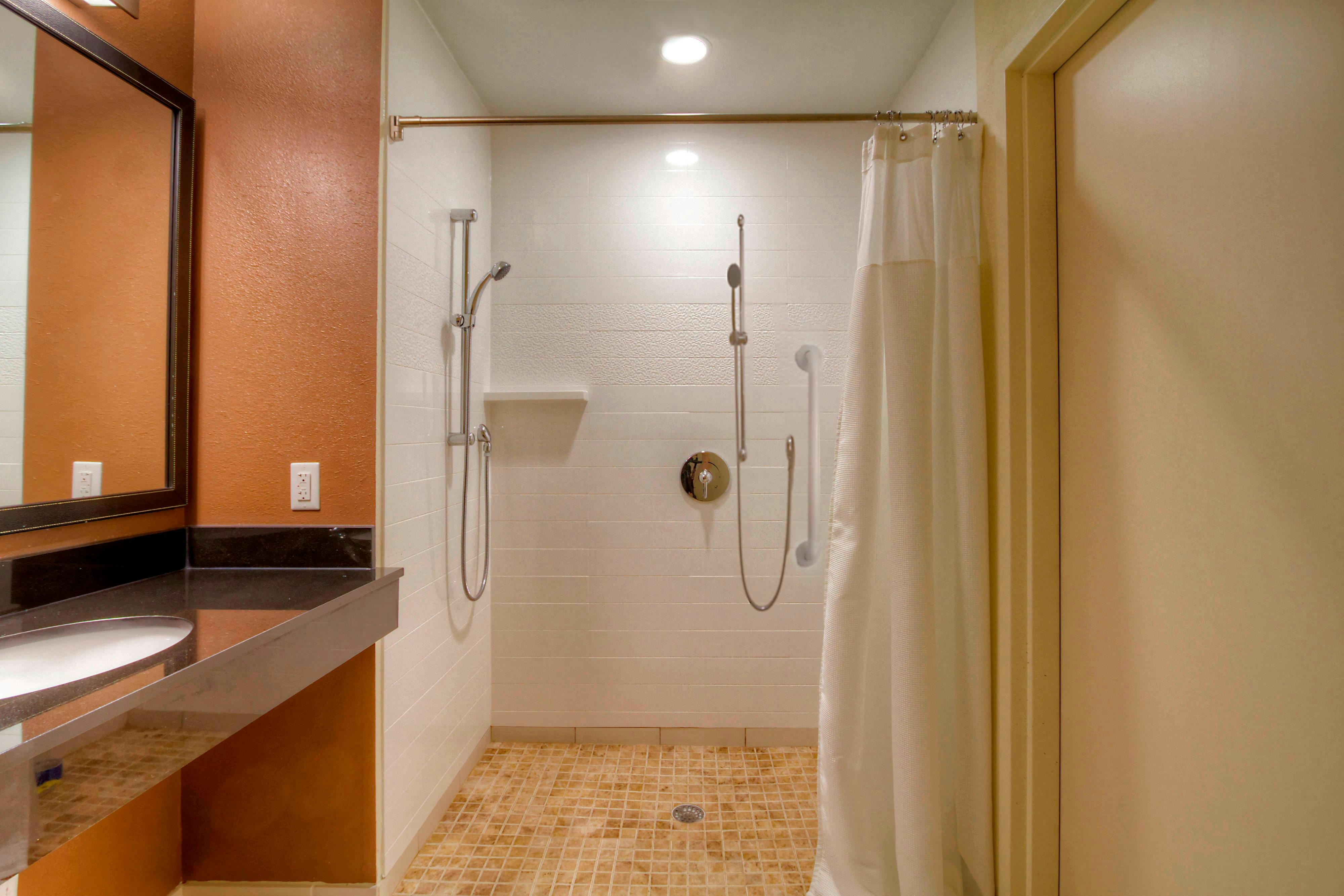 Fairfield Inn Suites By Marriott Destin 18/19