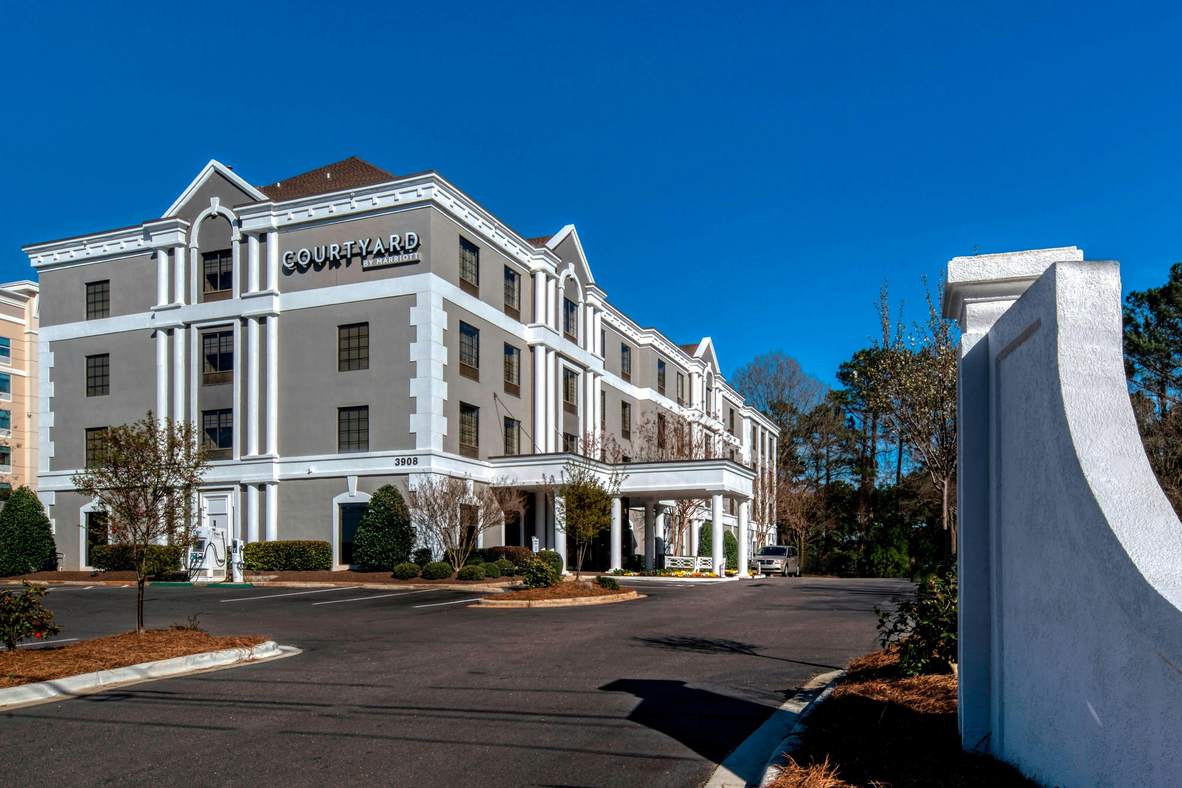 Courtyard Raleigh Crabtree Valley 46/48