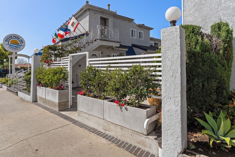 Ocean Park Inn 25/35