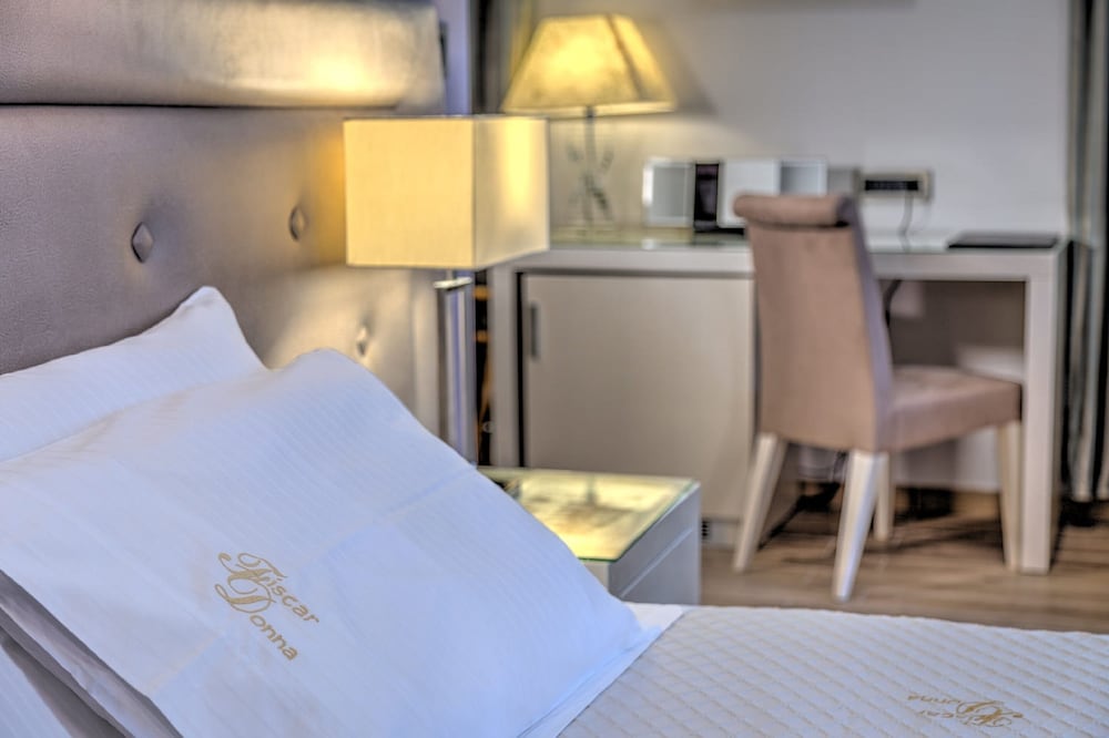 Fiscardonna Luxury Suites 18/50