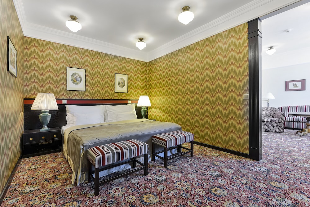 Savoy Hotel Prague 23/82