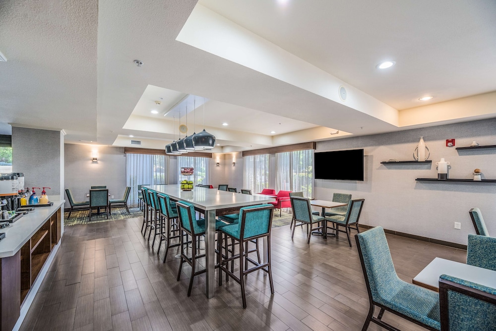 Hampton Inn Oakland Hayward Ca 39/54