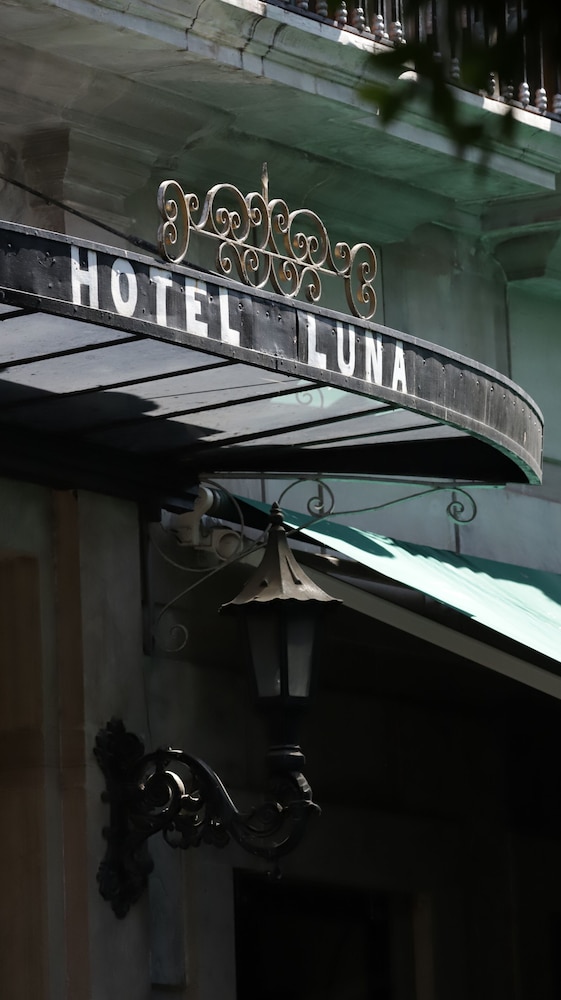 Hotel Luna 8/50