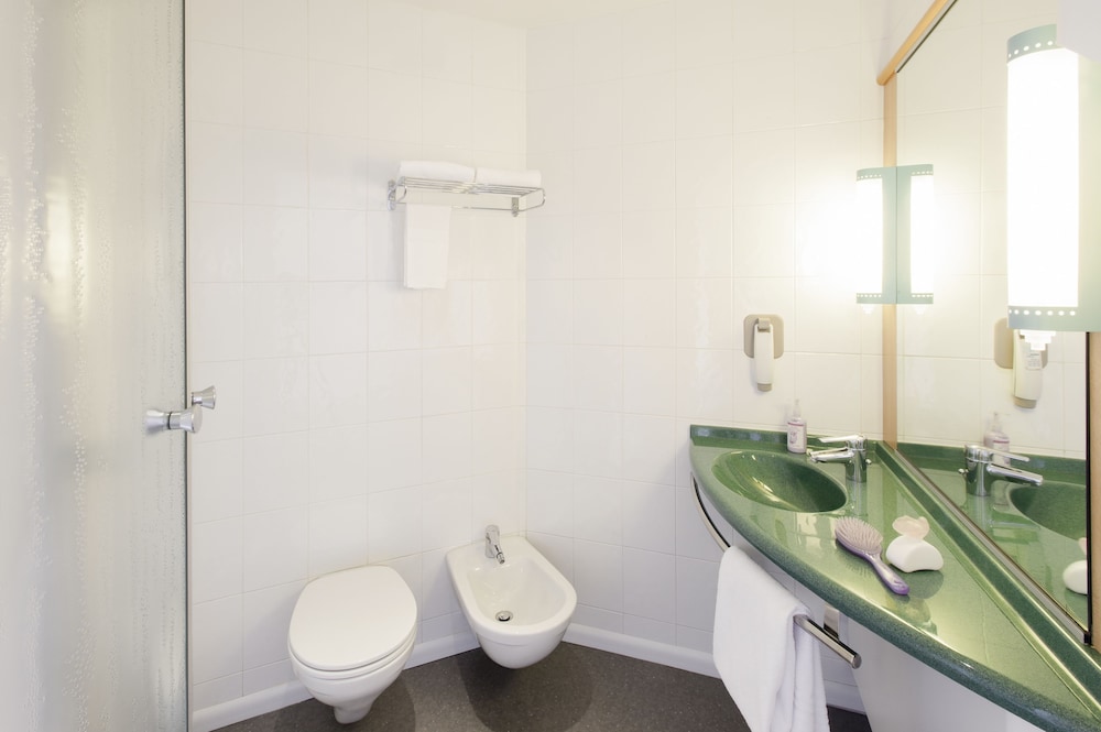 Ibis Roma Fiera 48/50