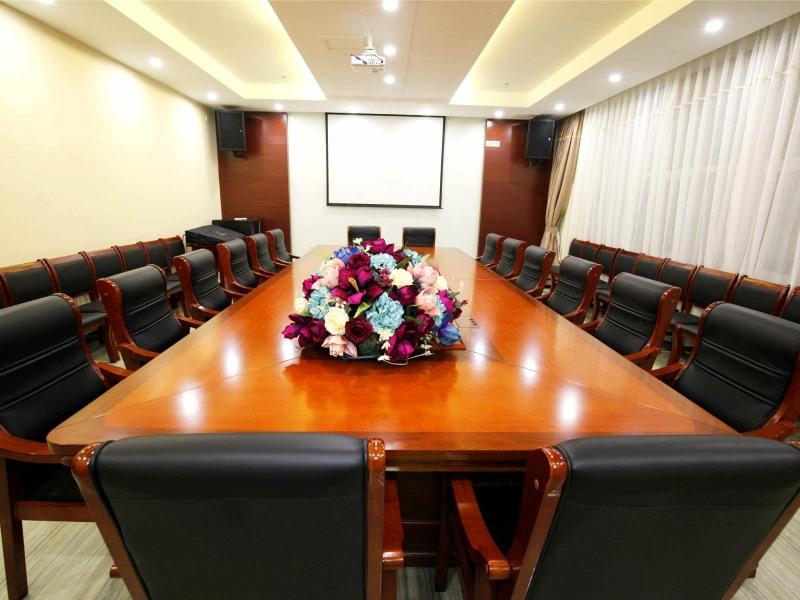 GreenTree Inn Beijing Caoqiao Metro Station Xinfadi Business Hotel 40/49