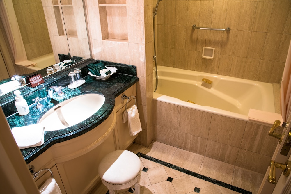 RIHGA ROYAL HOTEL TOKYO 50/50