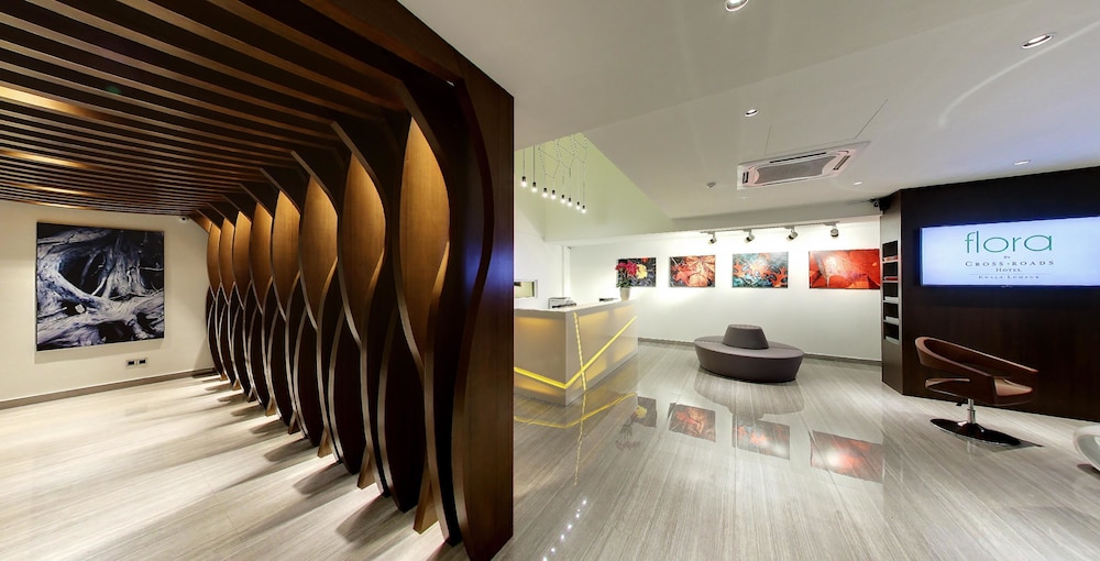 Flora by Crossroads Hotel 6/47