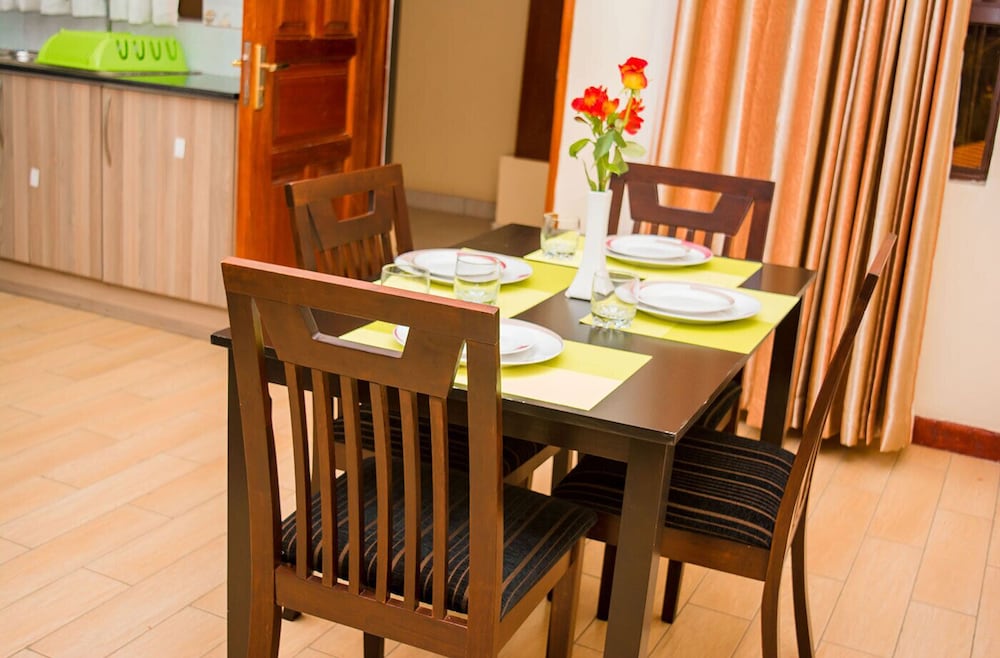 Vela Suites 27/33