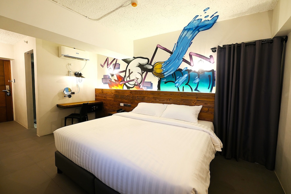 U Hotels Makati 39/56
