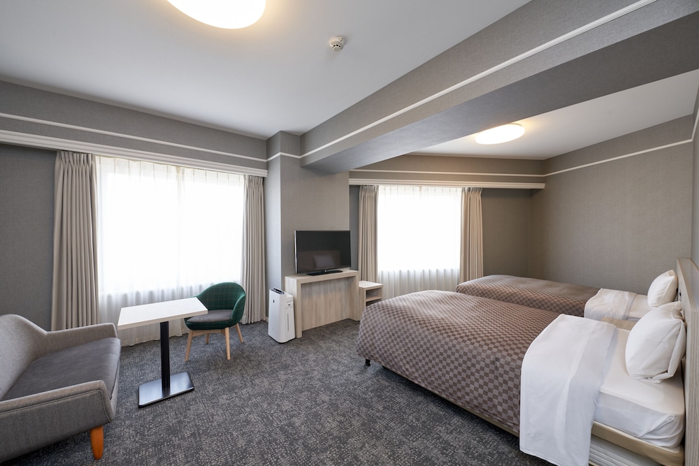 DELUXE, TWIN BEDS