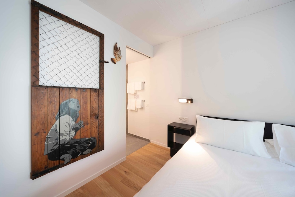 DESIGN, STUDIO, GARDEN VIEW