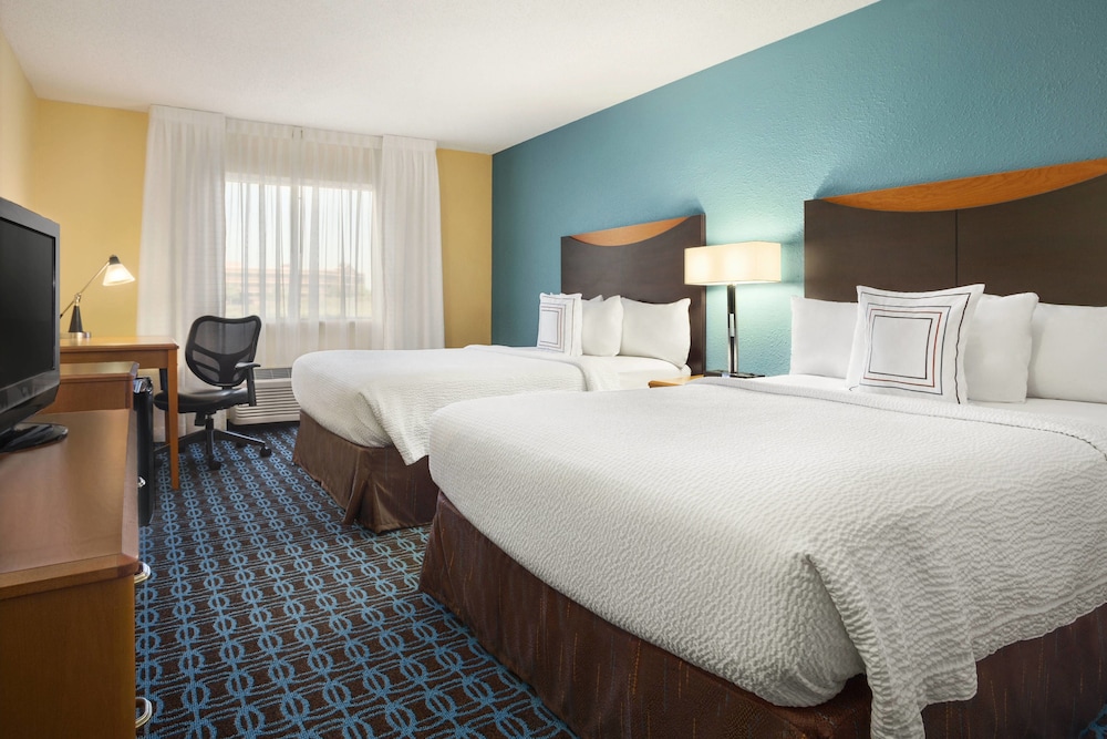Fairfield Inn Suites Minneapolis St Paul Airport 16/53