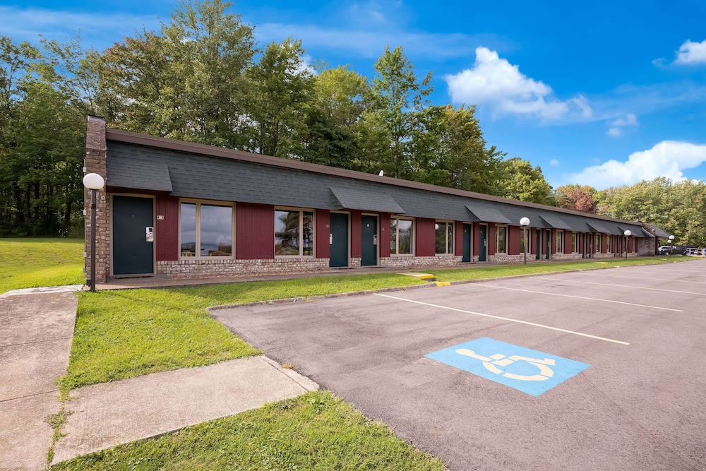 Travelodge by Wyndham Emlenton 36/50