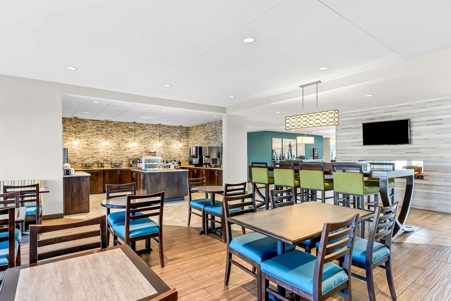 Best Western Plus Bolivar Hotel & Suites 32/46