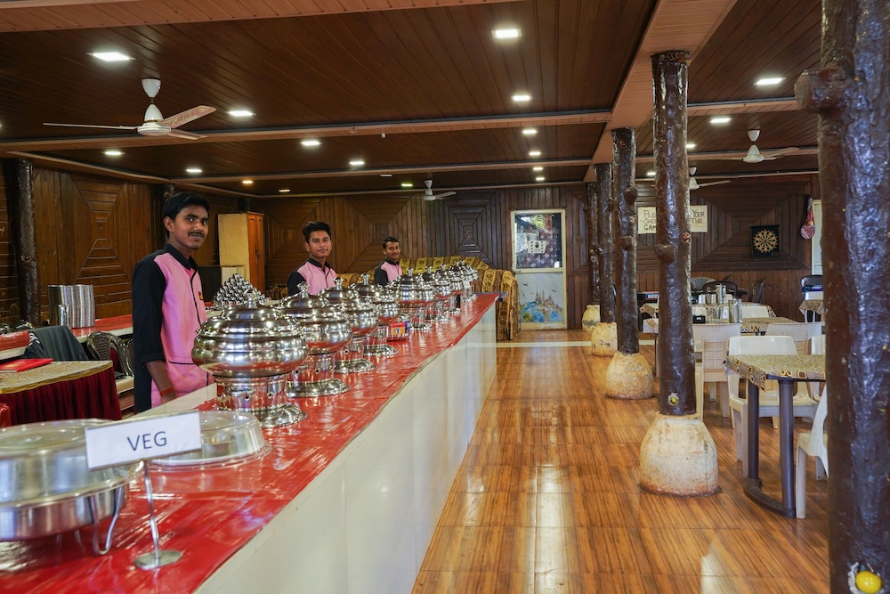 HOTEL KUMAR PLAZA 7/50