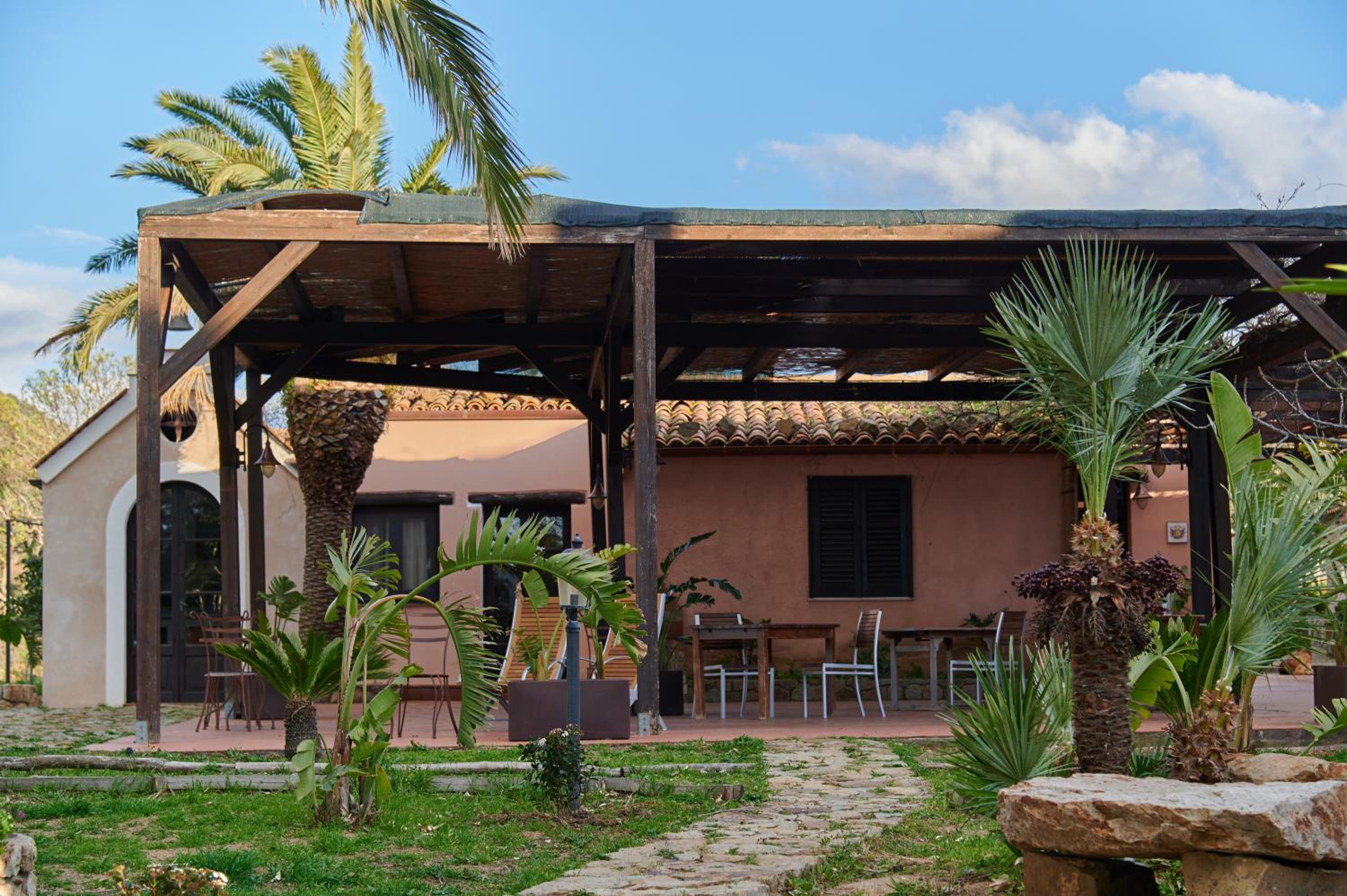Tenuta Luogomarchese 3/36