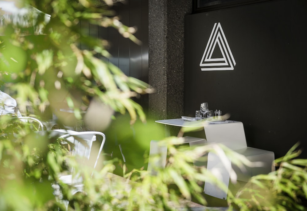 Hotel Alpha 43/47