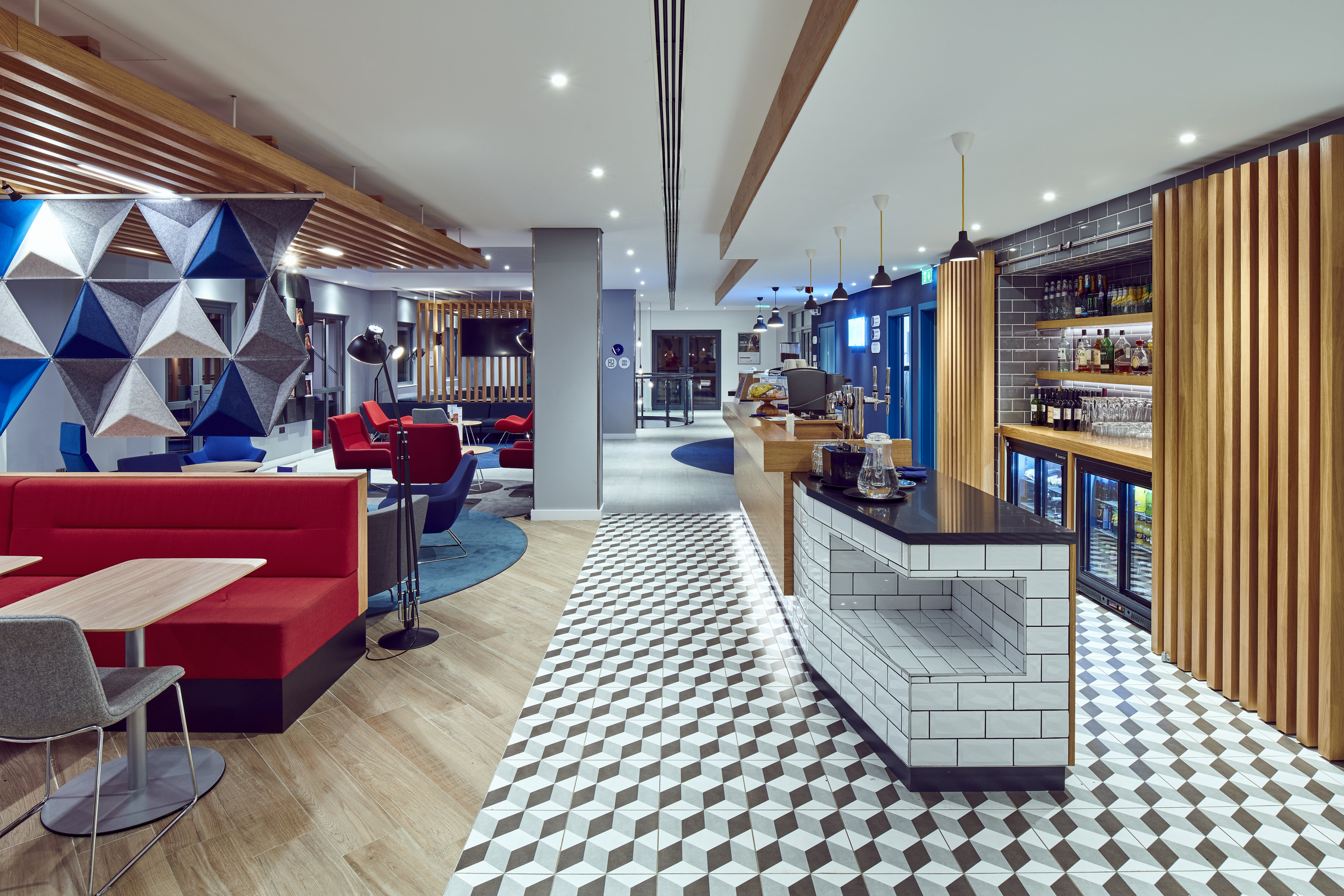 Holiday Inn Express Gibraltar 26/48