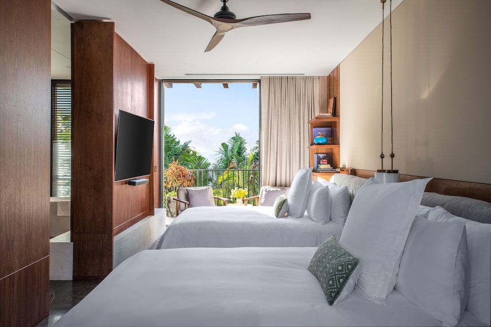 Villa, 6 Queen Beds, Beach Front