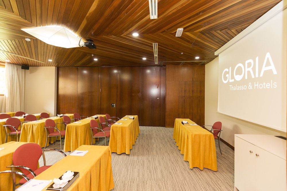 Gloria Palace San Agustin 54/68