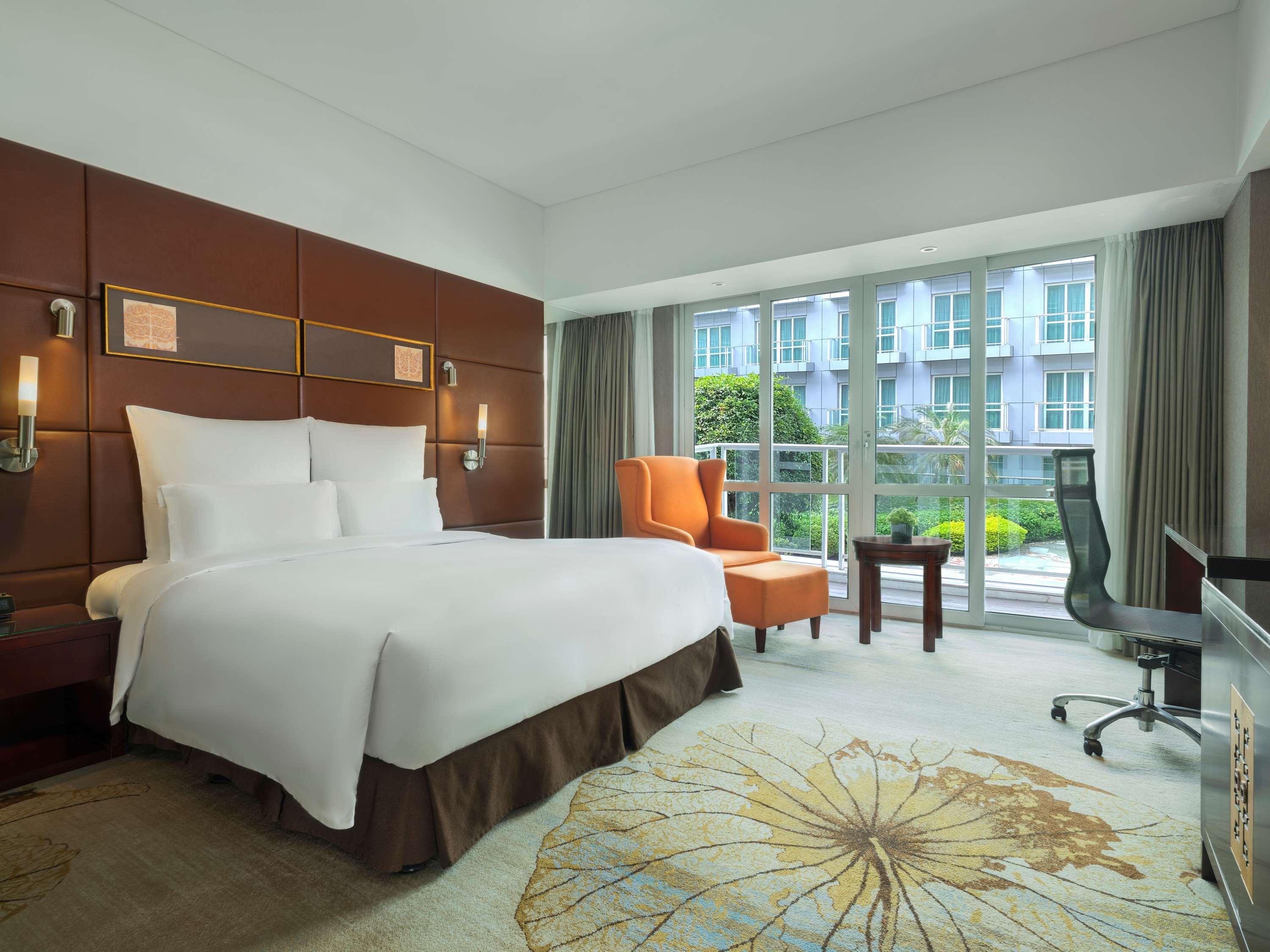 SUPERIOR, KING BED, COURTYARD VIEW