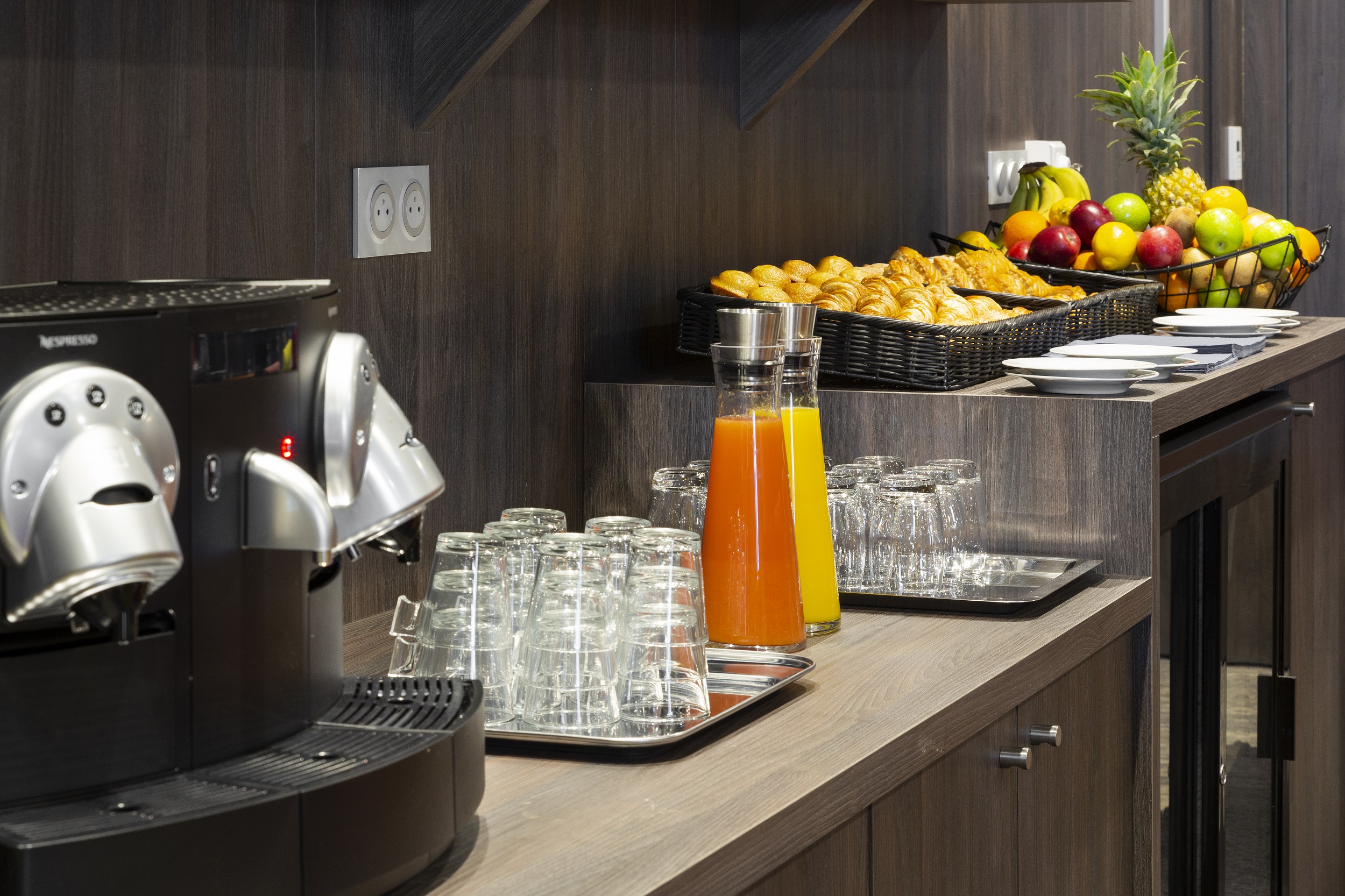 Hotel Roi Soleil Prestige Plaisir - St Quentin 17/39