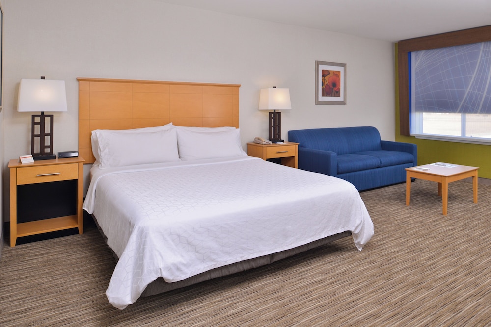 Standard, King Bed, Sofa