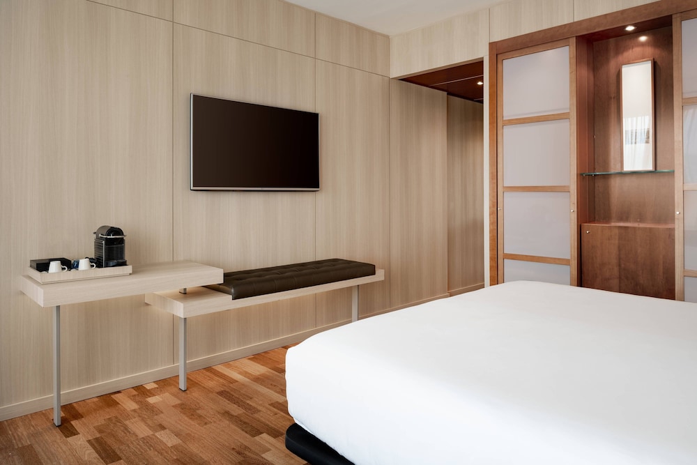 Ac Hotel Malaga Palacio By Marriott 16/54