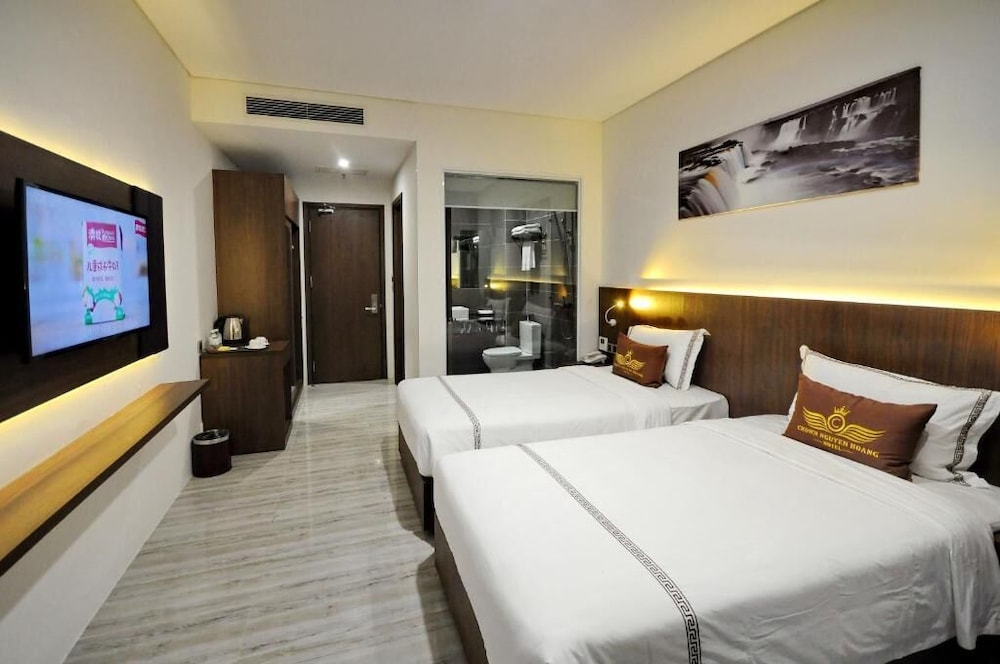 Crown Nguyen Hoang Hotel 14/58