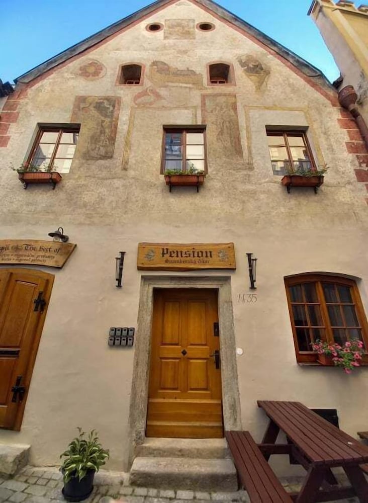 Hotel-Restaurant Svamberský Dum 4/83