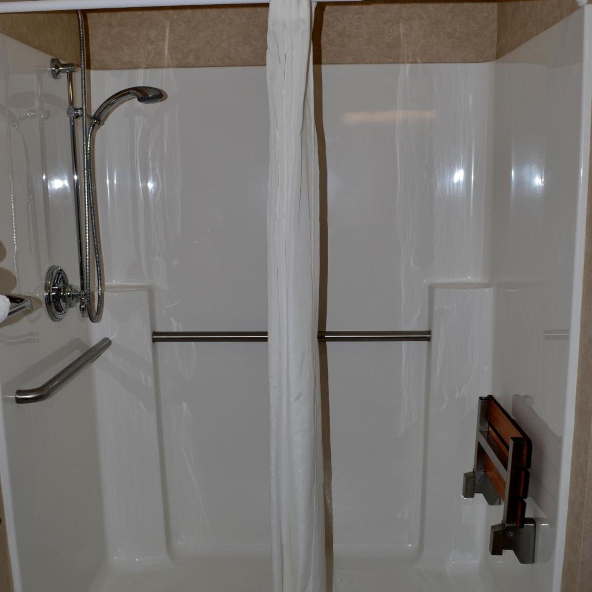 Paola Inn And Suites 47/47