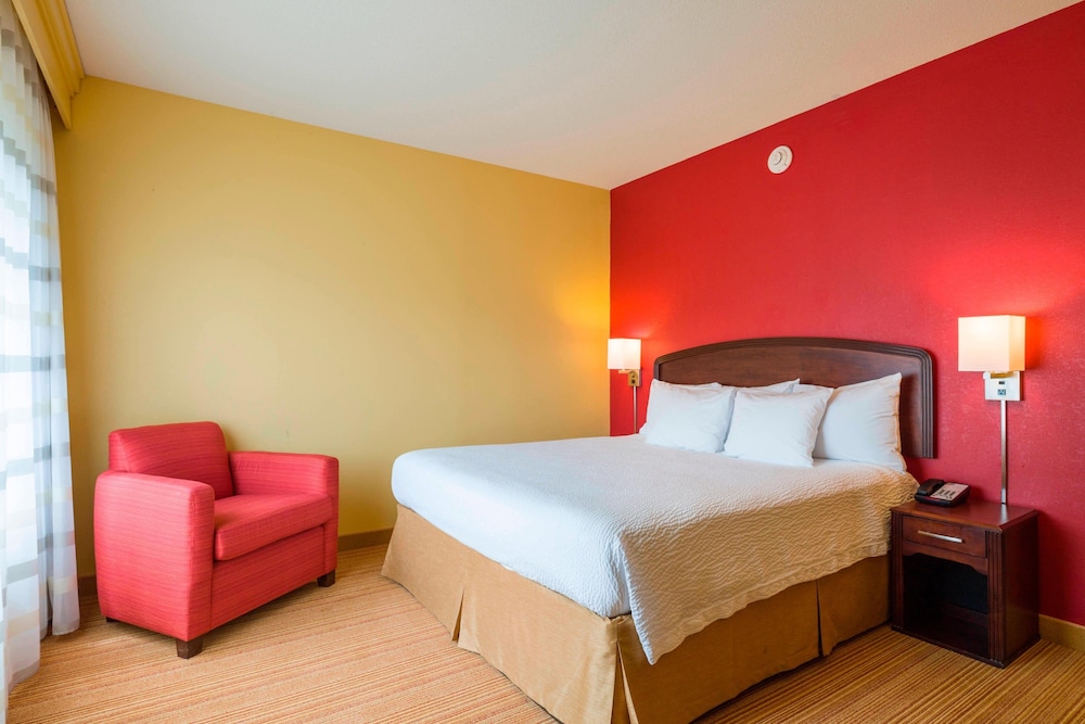 Courtyard by Marriott Wilmington Brandywine 8/31