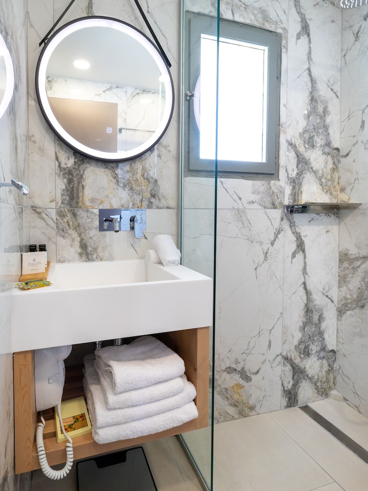Metropolitan Pearl Boutique Hotel 37/38