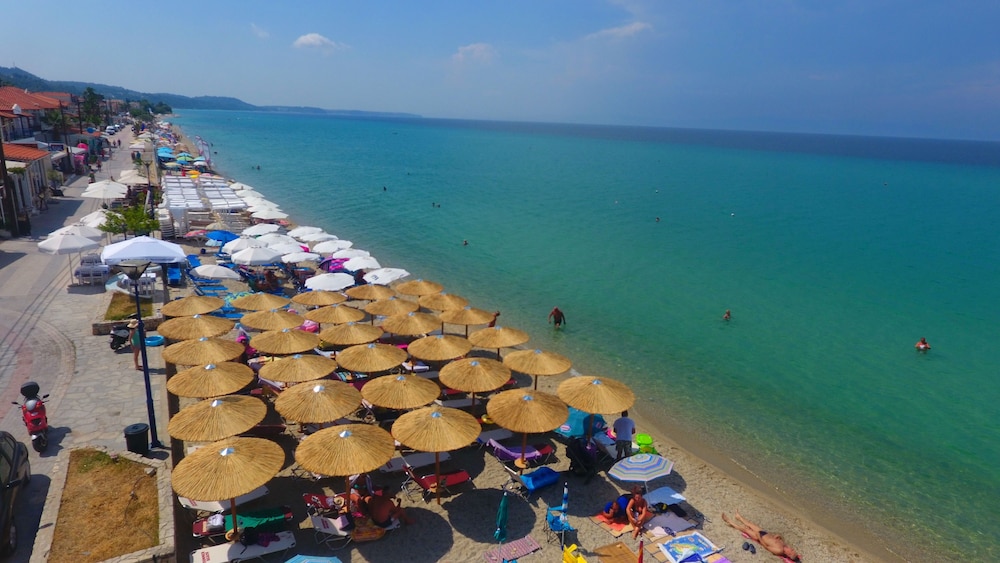 Summer Beach Hotel 40/46