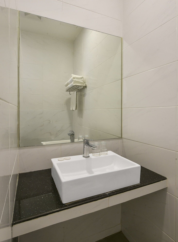 Palette KL Sentral Station Formerly Scott Hotel 46/47