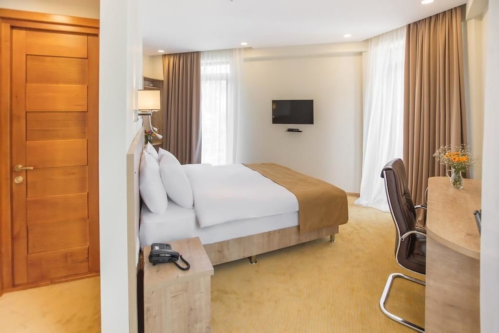 Atrium Boutique Hotel 34/50