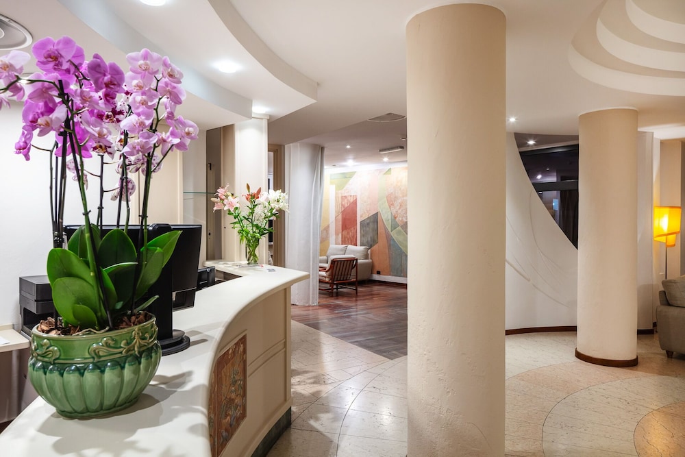 Best Western Hotel Carlo Felice 10/56