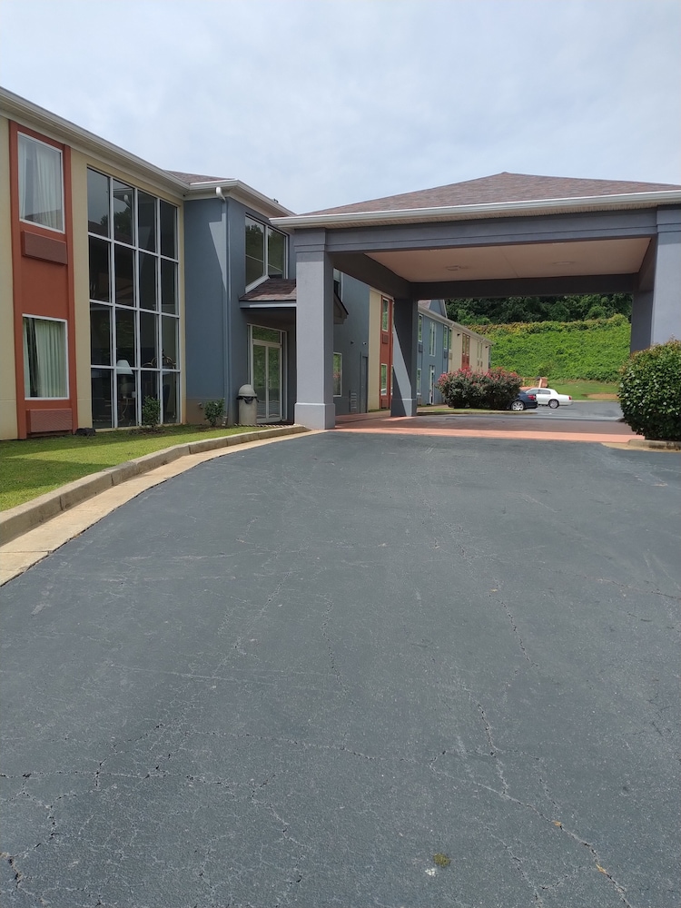 Motel6 Dawsonville, GA - North GA Premium Outlets 40/51